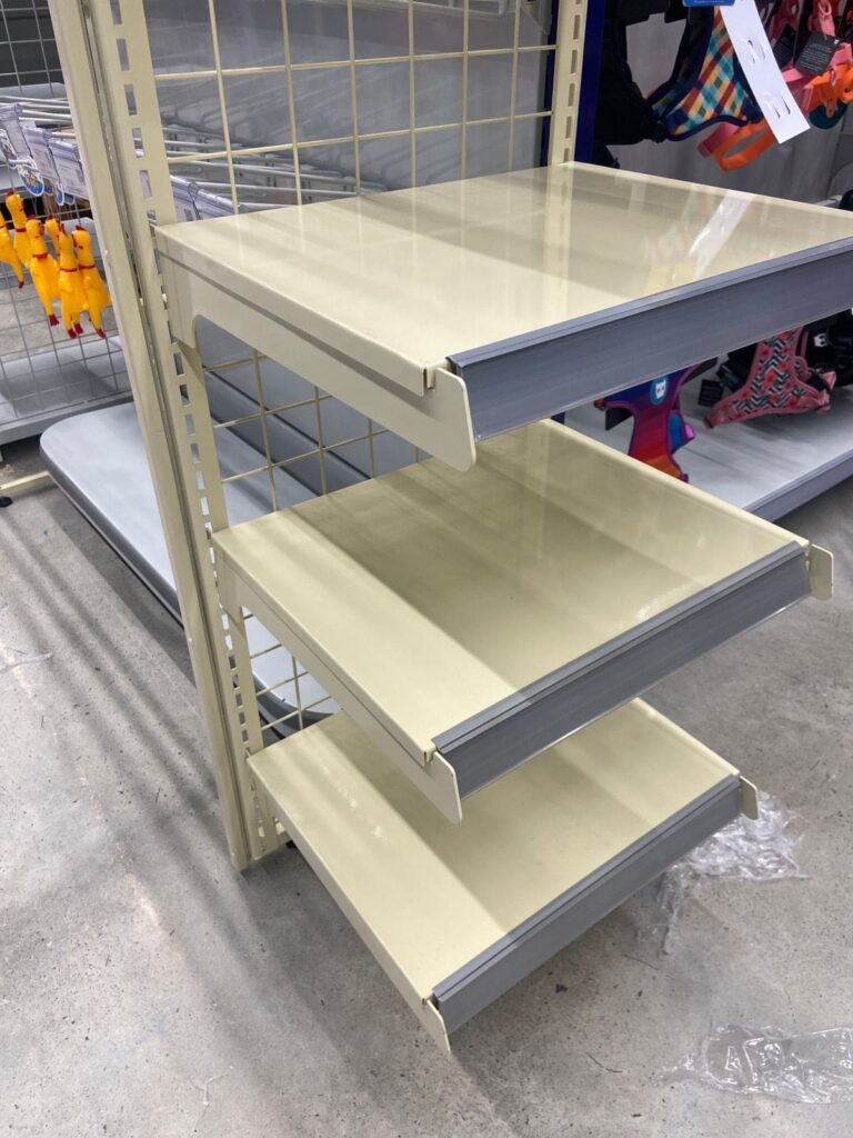 Lateral de Gôndola ou Sidekick desenvolvido pela Promometal.